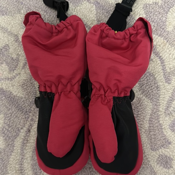 Kombi Winter Mittens - Picture 2 of 3